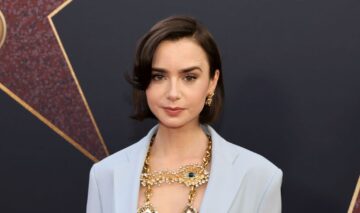 Care sunt secretele frumuseții lui Lily Collins. Cum își îngrijește pielea și la ce produs nu renunță niciodată