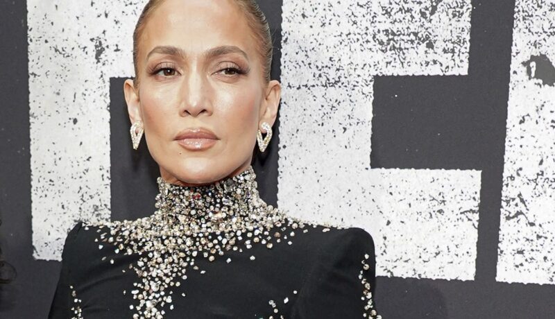 Jennifer Lopez și Emme au pozat împreună la premiera producției Othello. Fiica artistei este de nerecunoscut la vârsta de 17 ani