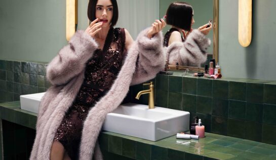 (P) Campania Zalando AW26 „Inner Voices”, cu Lily Collins, transformă dilemele de stil în comedie cinematografică